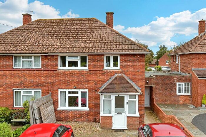 3 Bedroom Semi-Detached House For Sale In Uvedale Crescent, New Addington, Croydon, Surrey, CR0