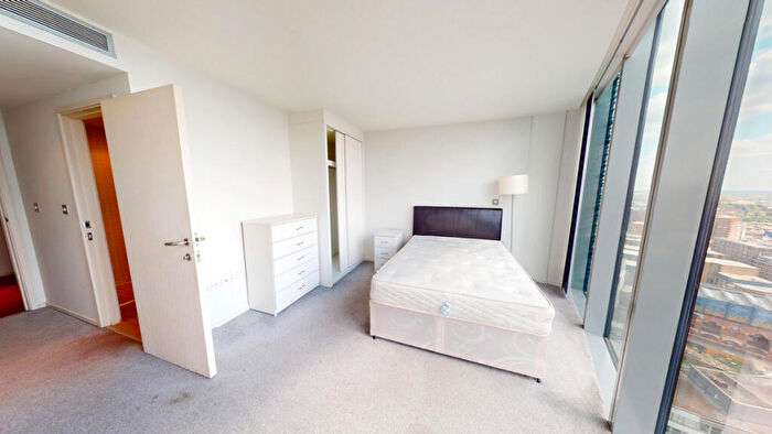 2 Bedroom Apartment To Rent In Beetham Tower, Birmingham, B1
