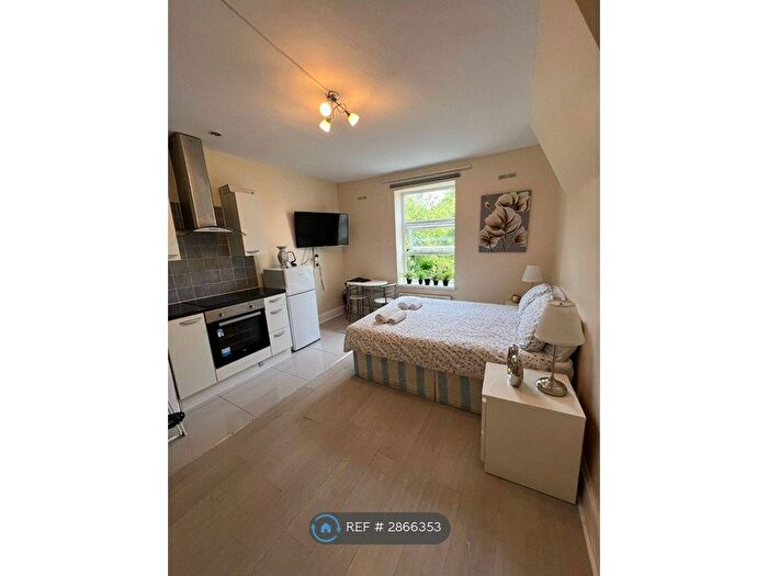 Studio To Rent In Buckley Road, London, NW6