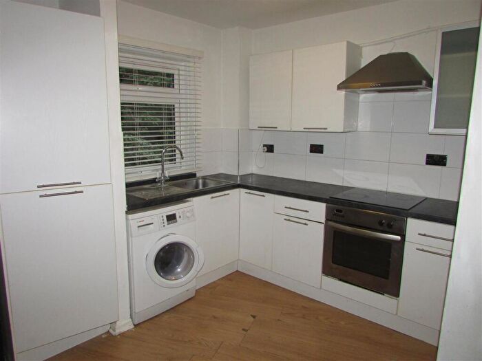 1 Bedroom Flat To Rent In Roundmead, Stevenage, SG2