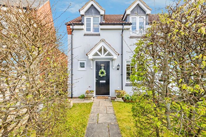 3 Bedroom Semi-Detached House For Sale In Warren Lane, Witham St. Hughs, Lincoln, LN6