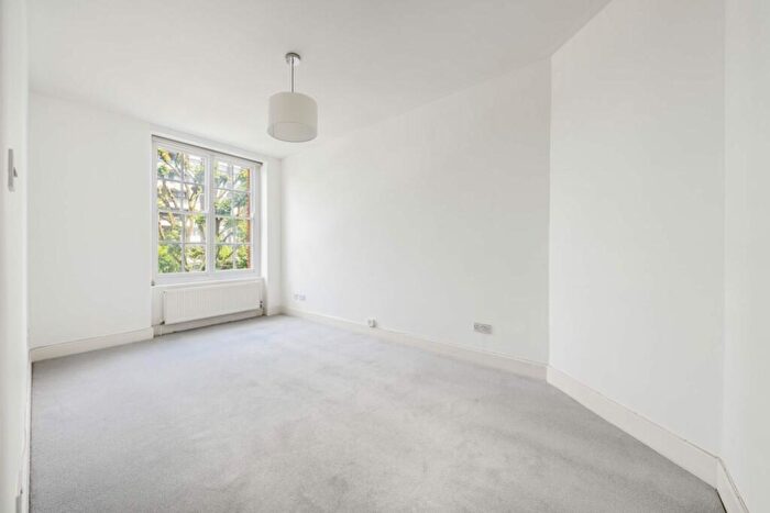 2 Bedroom Apartment To Rent In Grove End House, Grove End Road, St Johns Wood, London, NW8