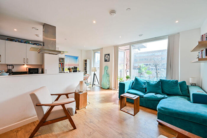 1 Bedroom Flat For Sale In Angel Lane, Elephant And Castle, London, SE17