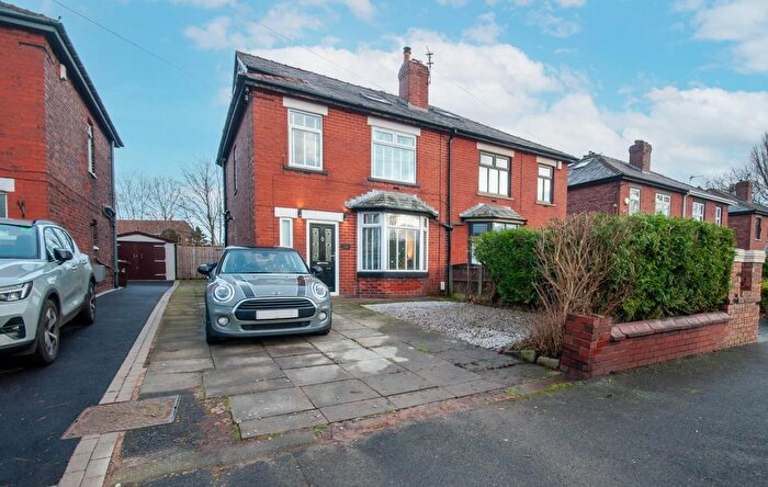 3 Bedroom Semi Detached House For Sale In Countess Lane, Radcliffe, Manchester, M26