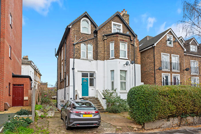 2 Bedroom Flat To Rent In Albert Road, SE25
