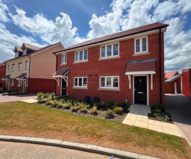 3 Bedroom Semi Detached House For Sale In Buckenham Road, Attleborough, NR17