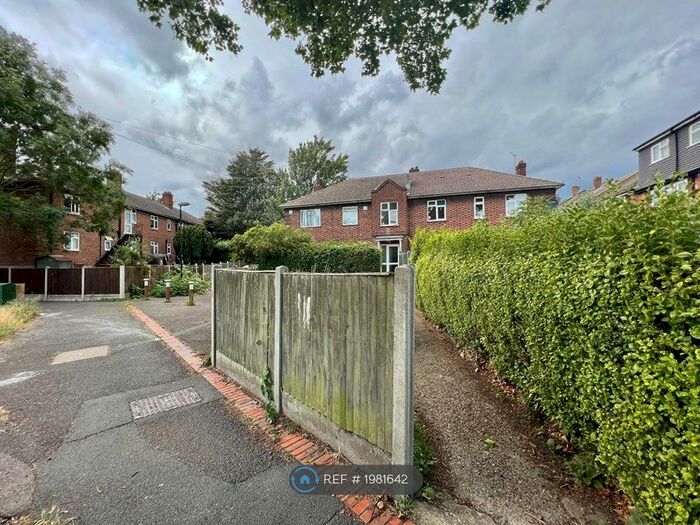 2 Bedroom Flat To Rent In Higham Street, London, E17