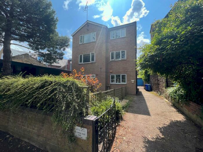 2 Bedroom Apartment To Rent In Chippinghouse Road, Nether Edge, S7