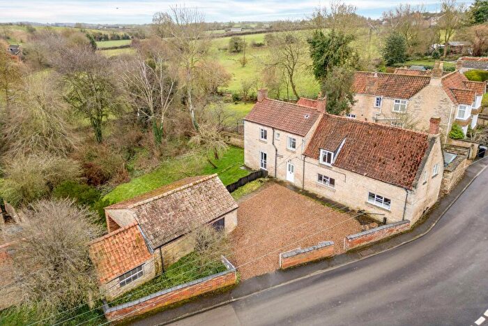 3 Bedroom Cottage For Sale In Castle Gate, Castle Bytham, Grantham, NG33