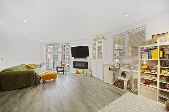 2 Bedroom Flat For Sale In Ionian Building, Narrow Street, E14