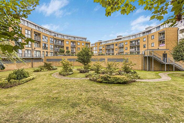 1 Bedroom Apartment To Rent In Smeaton Court, Hertford, SG13