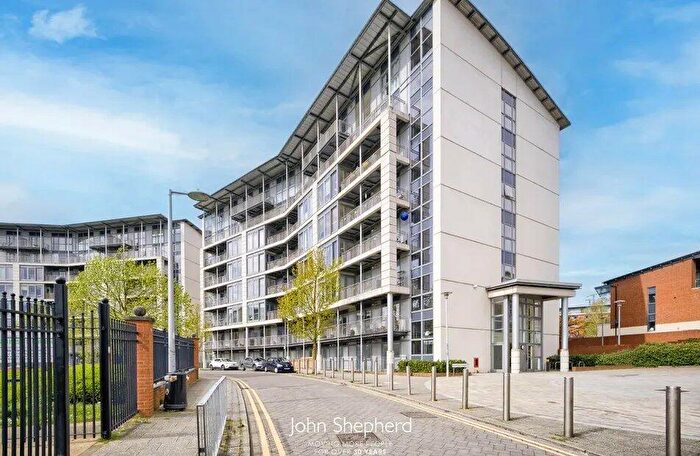 2 Bedroom Flat To Rent In Langley Walk, Birmingham, West Midlands, B15