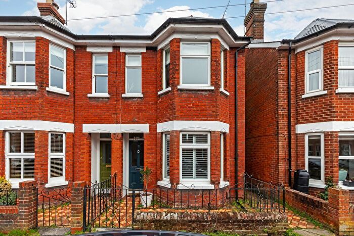 3 Bedroom Semi Detached House For Sale In Nuns Road, Winchester, SO23