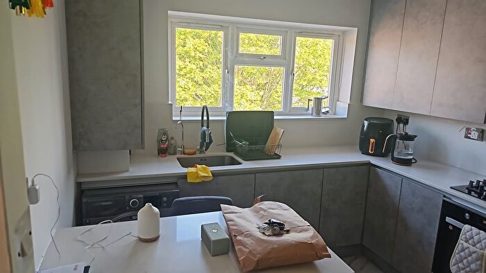 2 Bedroom Flat To Rent In Tilehouse Way, Uxbridge, UB9