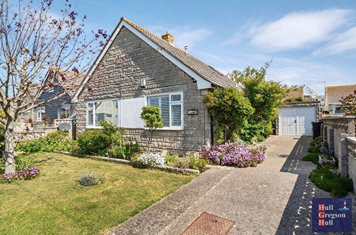 2 Bedroom Bungalow For Sale In Sweet Hill Lane, Portland, DT5