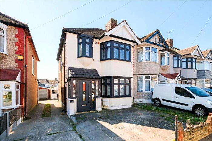 3 Bedroom End Of Terrace House For Sale In Ashbury Gardens, Chadwell Heath, RM6