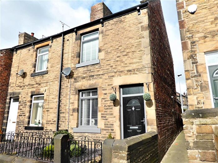 3 Bedroom Semi-Detached House To Rent In Chapel Street, Hoyland, Barnsley, S74