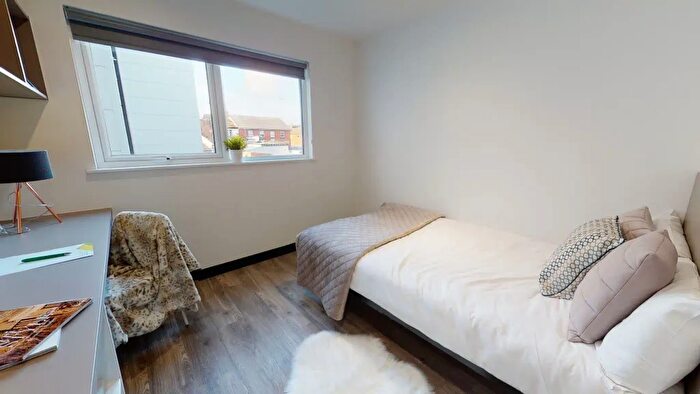 1 Bedroom Flat To Rent In Dumfries Street, Luton, LU1
