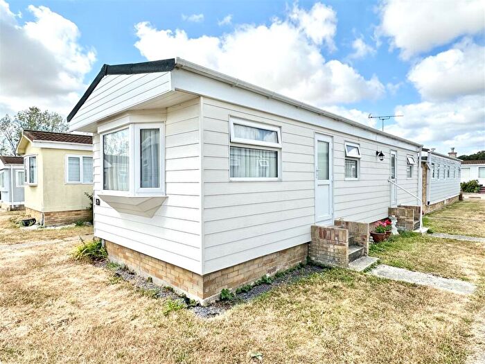 2 Bedroom Park Home For Sale In Meadowview Park, Clacton-On-Sea, Essex, CO16