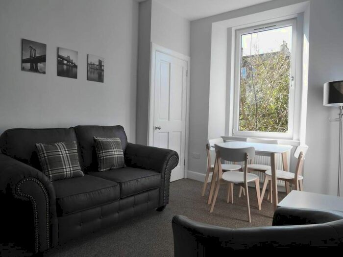 1 Bedroom Flat To Rent In Murdoch Terrace, Edinburgh, EH11