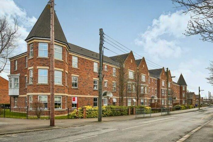 2 Bedroom Flat To Rent In Herons Court, Durham, DH1