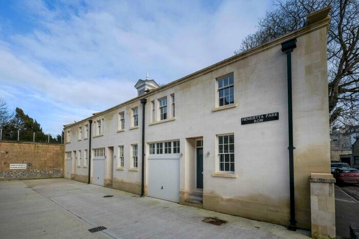 2 Bedroom House To Rent In Henrietta Mews, Bath, BA2