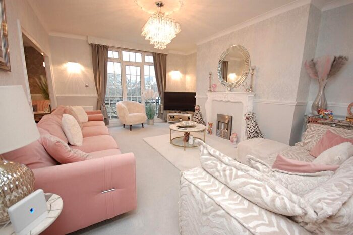 5 Bedroom Apartment For Sale In Bath Road, Bournemouth, Dorset, BH1