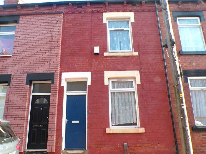 3 Bedroom Terraced House For Sale In Nowell Place, Leeds, LS9