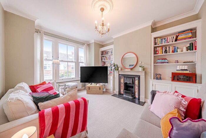 2 Bedroom Maisonette To Rent In Waldron Road, London, SW18