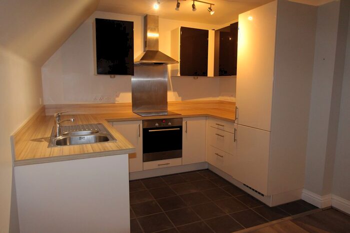 2 Bedroom Flat To Rent In Egham Hill, Egham, TW20