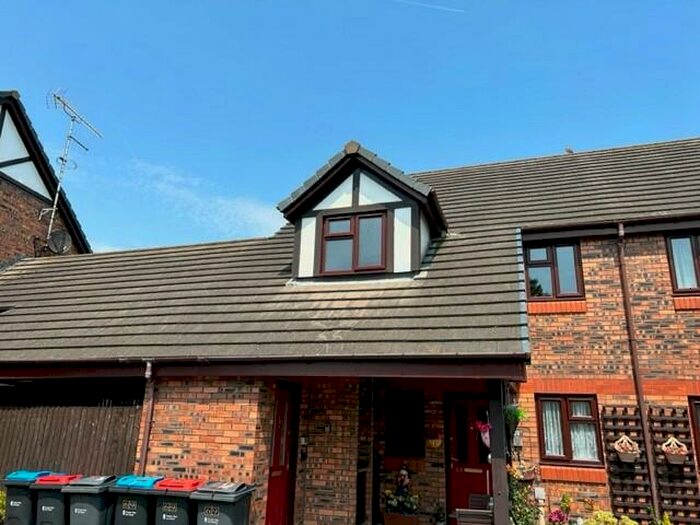 1 Bedroom Flat To Rent In Poplar Row, Elton, CH2