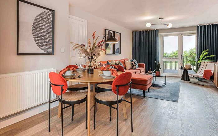 2 Bedroom Flat For Sale In Thanet Way, Whitstable, CT5