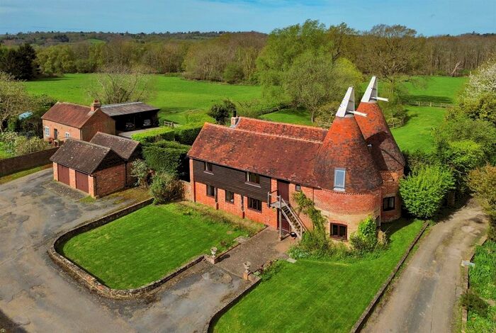 5 Bedroom Detached House For Sale In Pembury Road, Tonbridge, TN11