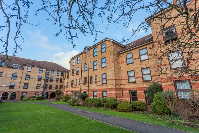 1 Bedroom Flat To Rent In Latchingdon Court, Forest Road, Walthamstow, London, E17