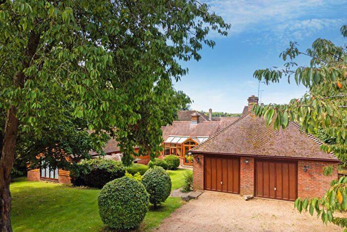 4 Bedroom Detached Bungalow For Sale In Hilden Way, Winchester, SO22