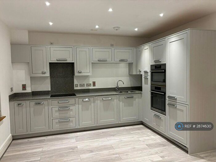 2 Bedroom Flat To Rent In Bromley, Bromley, BR1