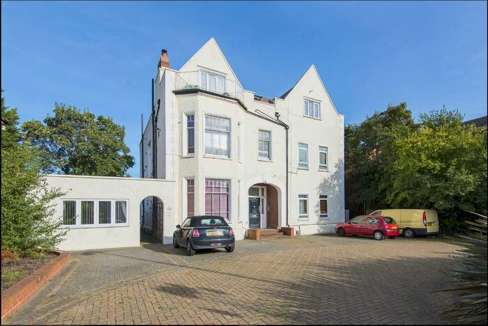 1 Bedroom Flat To Rent In Grand Drive, London SW20