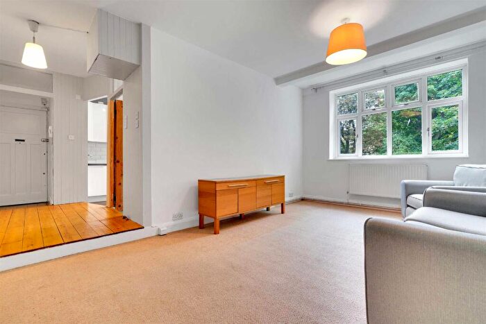 1 Bedroom Flat To Rent In Carleton Road, Tufnell Park, N7