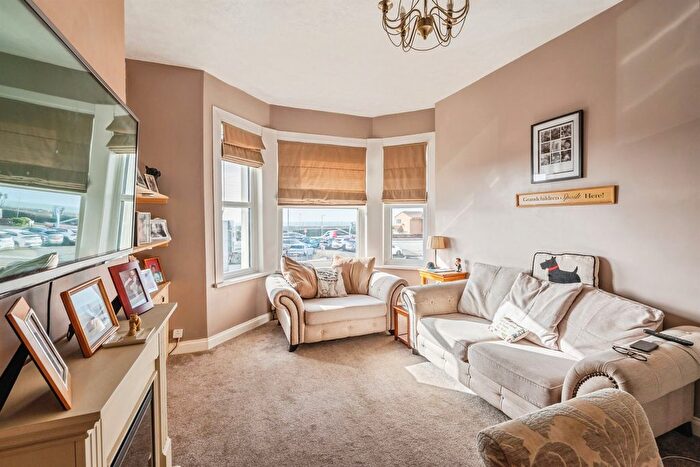 2 Bedroom Flat For Sale In Claremont Road, Seaford, BN25