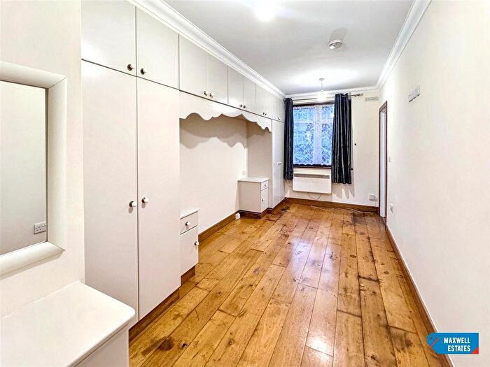 Studio To Rent In Constable Gardens, Edgware, HA8