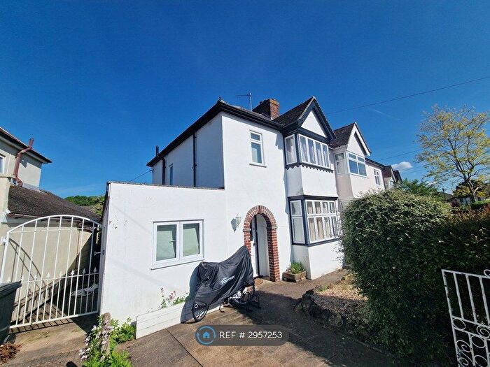 4 Bedroom Semi-detached House To Rent In St. Peters Road, Abingdon, OX14