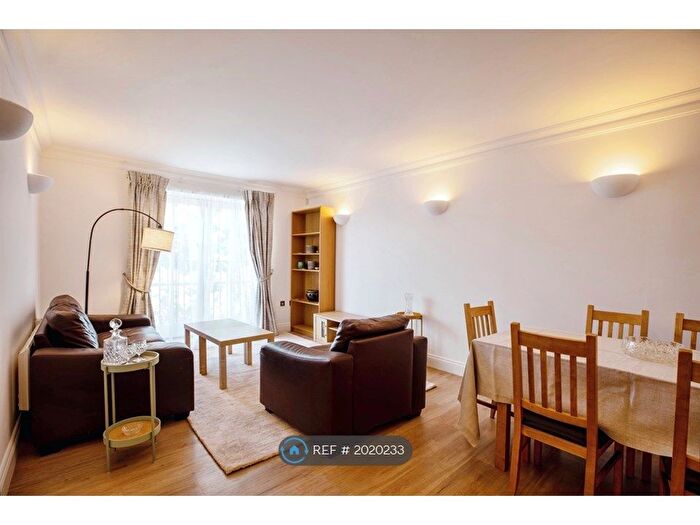 2 Bedroom Flat To Rent In Lordship Lane, London, SE22