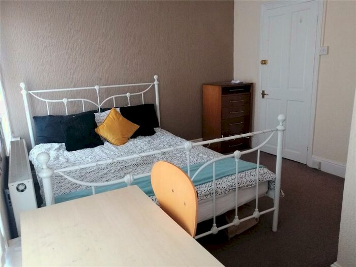 2 Bedroom House To Rent In Orme Road ( Bed), Bangor, Gwynedd, LL57