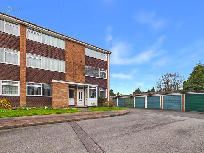 2 Bedroom Flat For Sale In Links View, Streetly, Sutton Coldfield, B74