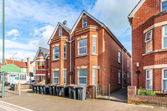 2 Bedroom Property For Sale In Holdenhurst Road, Bournemouth, BH8