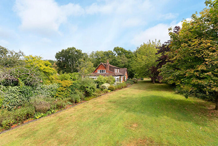 3 Bedroom Detached House For Sale In Newdigate Road, Beare Green, RH5