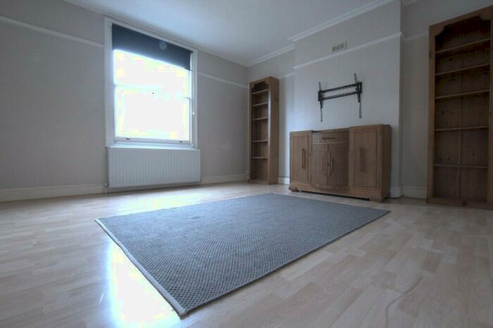2 Bedroom Apartment To Rent In Lower Addiscombe Road, Croydon, London, CR0