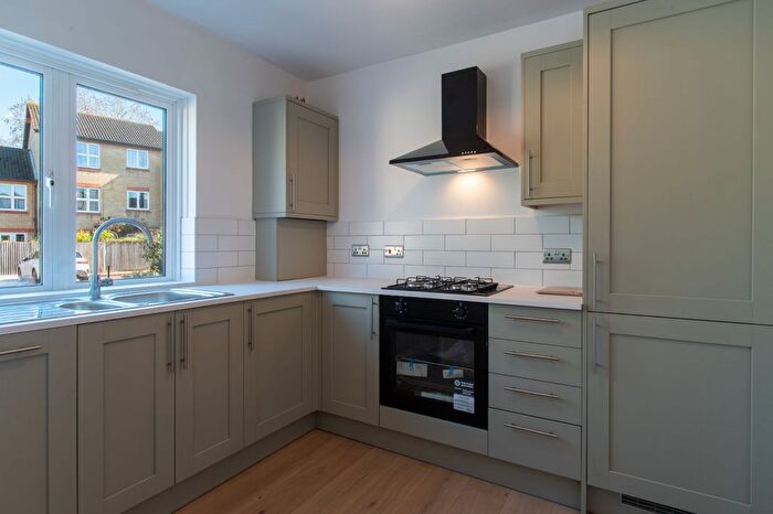 1 Bedroom Flat For Sale In Perryn Court, Grimwood Road, Twickenham, TW1