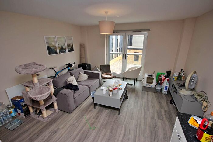2 Bedroom Flat To Rent In Belltower, Manchester, M15
