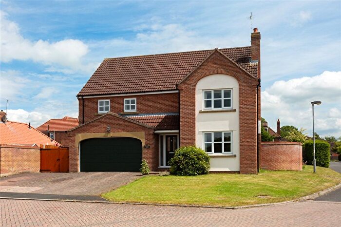 5 Bedroom Detached House For Sale In Netherwoods, Strensall, York, North Yorkshire, YO32